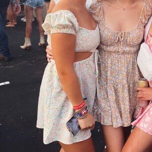 Princess Polly size small cutout floral dress